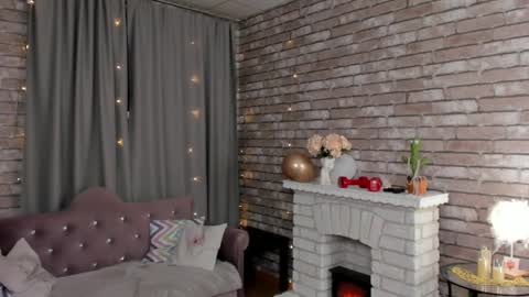 hi im Molly heregreat boobs big heart  warm pussy  online show from 03-31-26, 12:23