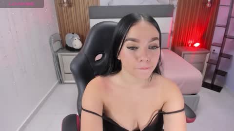 MOLLY online show from 10-27-25, 07:07