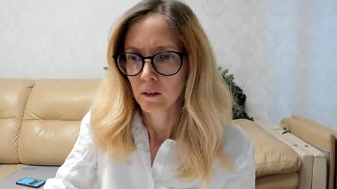 Snapshot of mollystory chatting on 01-30-25, 07:18 AngelMomm online show from 01-30-25, 07:18