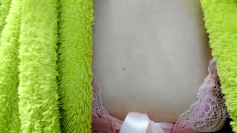 Snapshot of mollystory chatting on 02-09-25, 10:42 AngelMomm online show from 02-09-25, 10:42