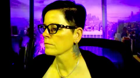 MollySun Nina Randmann online show from 02-10-26, 06:45