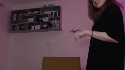 mollytucker online show from 02-22-25, 06:30