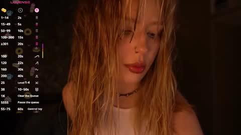 Snapshot of mollyymayy chatting on 06-21-26, 12:13 mollyymayy online show from 06-21-26, 12:13