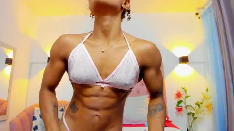 molyrestrepo online show from 04-24-26, 08:22