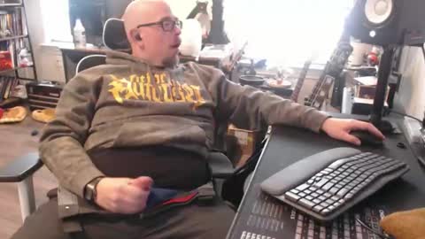 momer85 online show from 04-20-26, 04:10