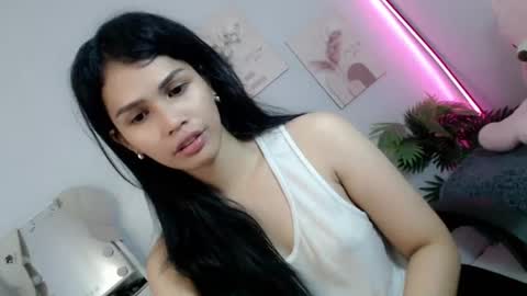 Snapshot of momi_khem019 chatting on 06-28-26, 06:41 MOMIKHEM online show from 06-28-26, 06:41