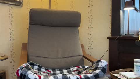 Mia  online show from 12-20-24, 03:00