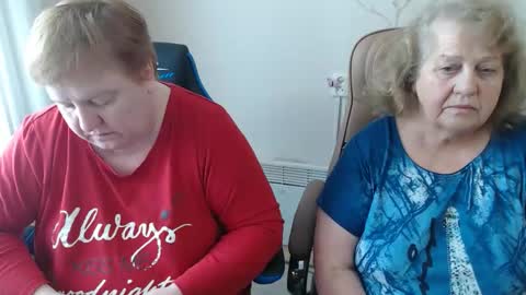Snapshot of mommy99x chatting on 03-24-26, 08:52 Mommy99X online show from 03-24-26, 08:52