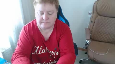 Snapshot of mommy99x chatting on 04-27-26, 08:45 Mommy99X online show from 04-27-26, 08:45