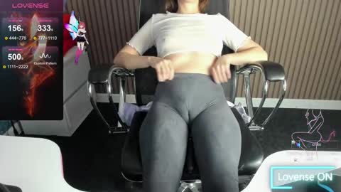 Mommy online show from 11-11-25, 02:33