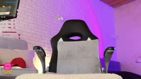 mommy_goddess online show from 11-06-25, 08:04