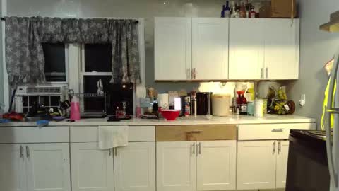 Mommy bubbles online show from 02-08-26, 02:48