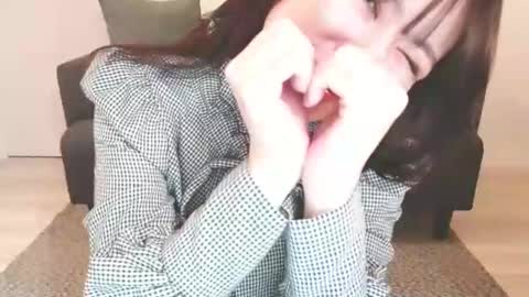 Momo online show from 01-17-25, 11:51