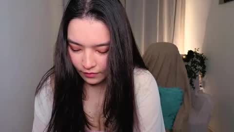 Momo online show from 05-13-26, 09:55