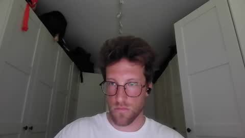 moms_little_monster online show from 06-01-26, 08:05