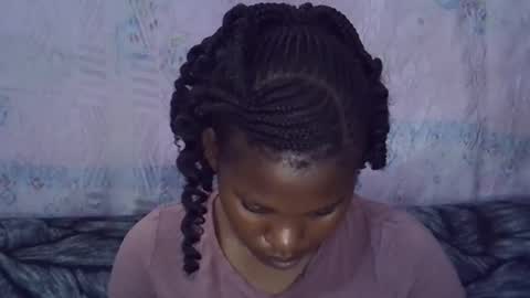 Snapshot of momsdoll chatting on 02-10-26, 07:12 momsdoll online show from 02-10-26, 07:12