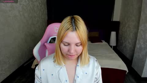 mon1ca_jones online show from 11-30-25, 09:02