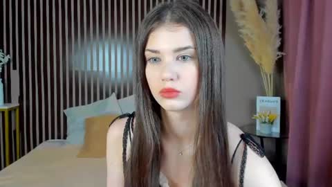 Snapshot of mona_carterr chatting on 06-30-26, 08:26 Mona online show from 06-30-26, 08:26