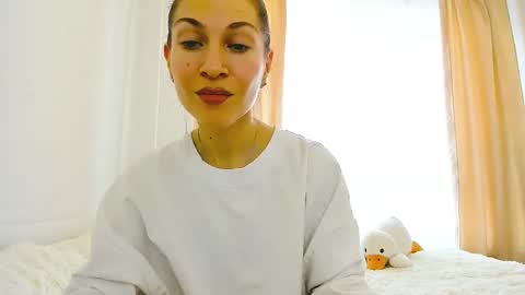 Snapshot of mona_cruz chatting on 02-23-25, 09:33 Mona online show from 02-23-25, 09:33