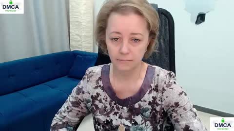 Snapshot of mona_w chatting on 05-14-26, 10:44 Mona online show from 05-14-26, 10:44