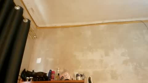 Snapshot of monah_ebony chatting on 05-25-26, 12:33 mona online show from 05-25-26, 12:33