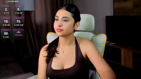 Snapshot of monarchbaby chatting on 07-14-26, 04:28 Lana online show from 07-14-26, 04:28