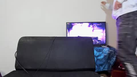 Snapshot of monarquia_ chatting on 12-07-24, 09:55 nicolas online show from 12-07-24, 09:55