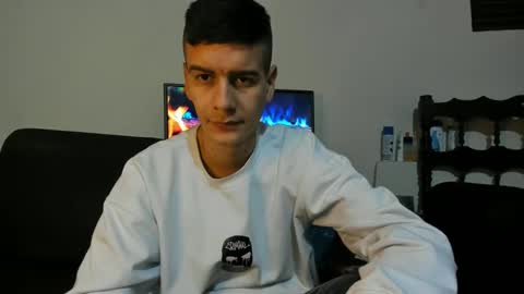 Snapshot of monarquia_ chatting on 12-09-24, 02:24 nicolas online show from 12-09-24, 02:24