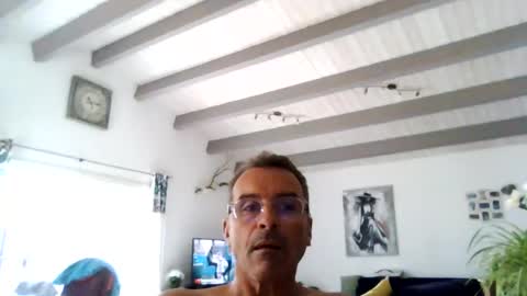 Snapshot of mondess69 chatting on 08-03-26, 09:04 mondess69 online show from 08-03-26, 09:04