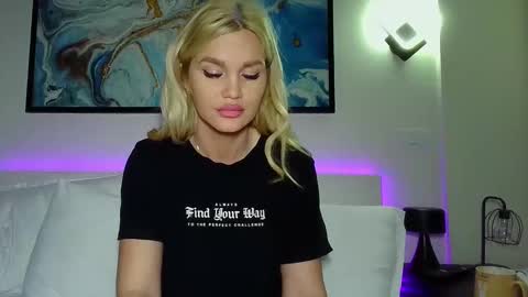 Monica online show from 02-22-25, 04:51