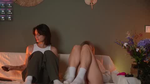 monica_law_ online show from 10-04-25, 10:41