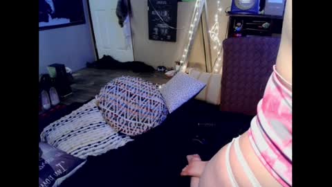 Monica online show from 01-09-25, 03:23