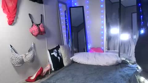 Monica online show from 05-27-26, 02:47