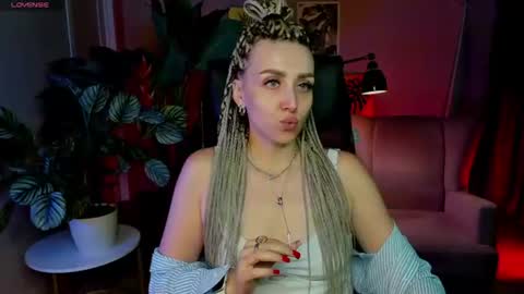 Snapshot of monicariley chatting on 06-17-26, 04:52 monicariley online show from 06-17-26, 04:52