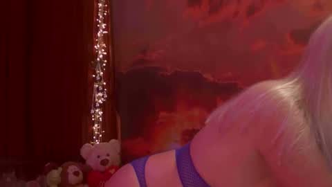 Monika    online show from 12-14-25, 02:50