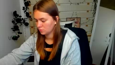 Snapshot of monika_youu chatting on 07-10-26, 03:25 Monika online show from 07-10-26, 03:25