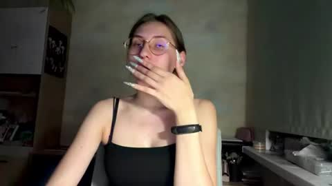 Mia online show from 07-11-26, 07:27