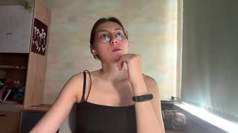 Mia online show from 07-21-26, 02:30