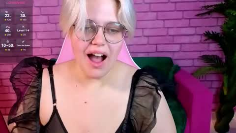 Monica online show from 10-16-25, 09:21