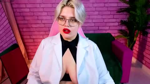 Monica online show from 10-21-25, 11:00