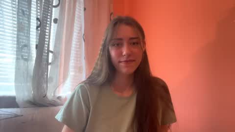 Snapshot of moniquebillinghurst chatting on 06-19-26, 04:28 Rose online show from 06-19-26, 04:28