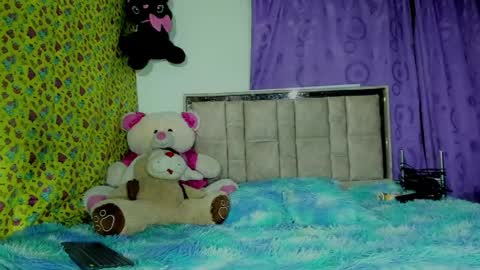 Snapshot of moniquehisk chatting on 04-18-26, 01:59 moniquehisk online show from 04-18-26, 01:59