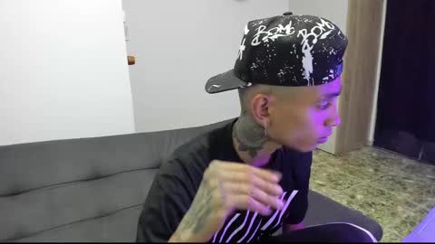 Snapshot of monkeyd_66 chatting on 12-12-24, 10:02 monkeyd_66 online show from 12-12-24, 10:02