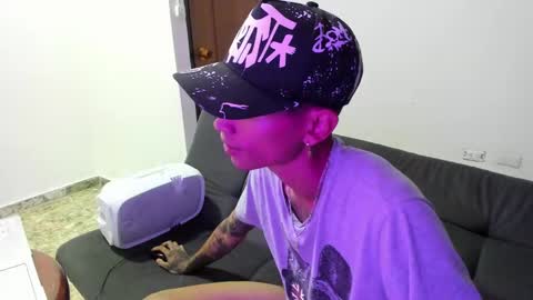 Snapshot of monkeyd_66 chatting on 01-09-25, 10:41 monkeyd_66 online show from 01-09-25, 10:41