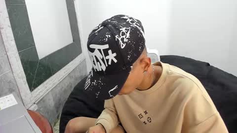 Snapshot of monkeyd_66 chatting on 02-15-25, 11:50 monkeyd_66 online show from 02-15-25, 11:50