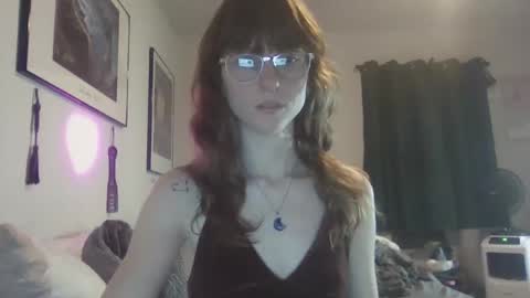 Snapshot of monkeygirl99 chatting on 02-21-26, 04:35 monkeygirl9 come play with me slut daddy bad spanking cute girl submissive online show from 02-21-26, 04:35