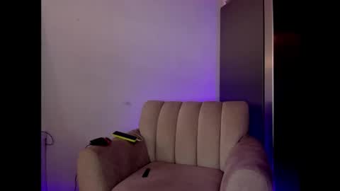 Snapshot of monky_0002 chatting on 03-01-26, 01:35 monky_0002 online show from 03-01-26, 01:35