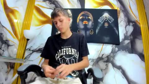 mono_blonde online show from 09-18-25, 07:49
