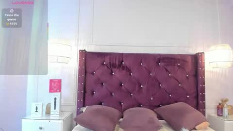 Snapshot of monserrat_girl chatting on 11-27-25, 11:12 online show from 11-27-25, 11:12