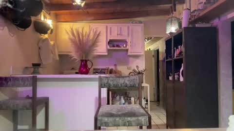 Snapshot of monstercock8inchs chatting on 10-31-25, 06:58 Monstercock8inches online show from 10-31-25, 06:58